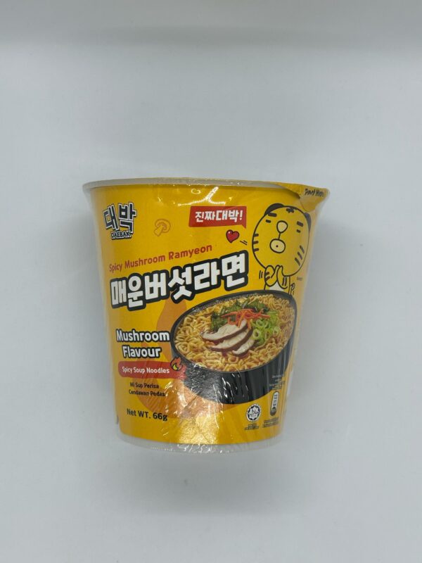 Daebak Spicy Mushroom Ramyeon